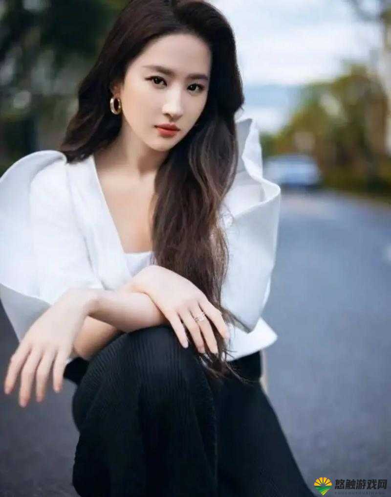 刘亦菲：一代玉女的堕落之路