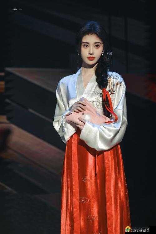 鞠婧祎脱了内裤求被 c 相关小说情节引人遐想