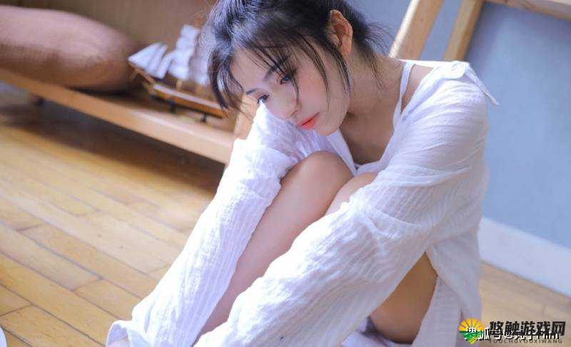 九色丨麻豆 pony 写真集:时尚与性感的完美结合