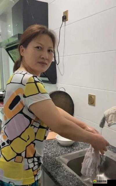 老干棒媳妇:泼辣直率却心地善良的乡村妇女形象