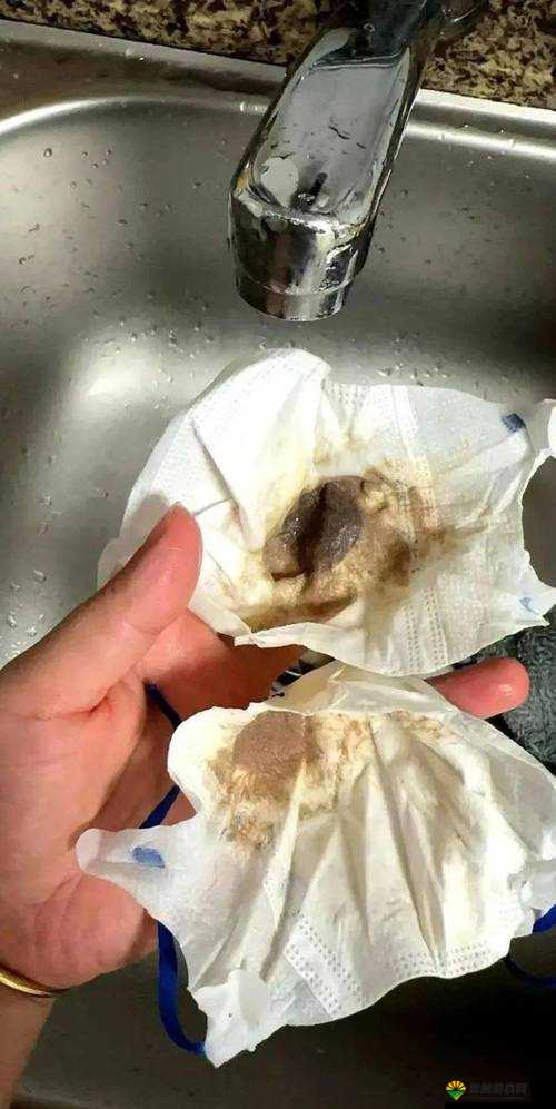 生理反应：一动下面就有水一样的分泌物，这是怎么回事？