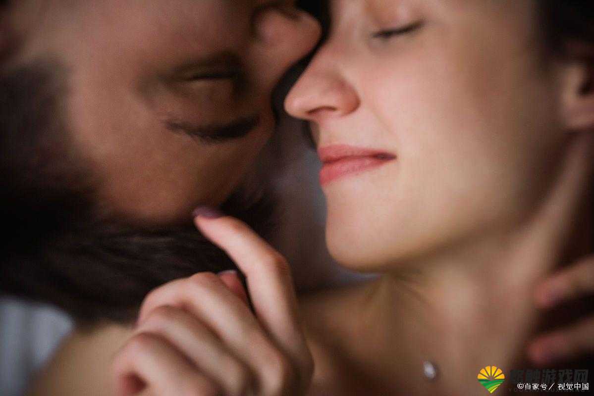 男生女生激情对对碰:深入探讨性话题的情感碰撞