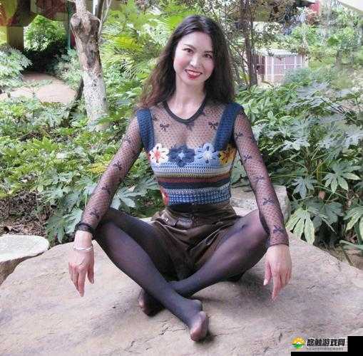 JZZijzzij 亚洲成熟少妇：风韵犹存的魅力之选