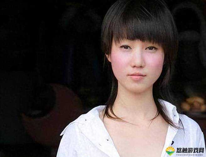 张莜雨人体艺术摄影集：探索人体之美