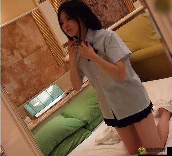 午夜电影亚洲 AV 无码一区二区:深夜中的激情之旅