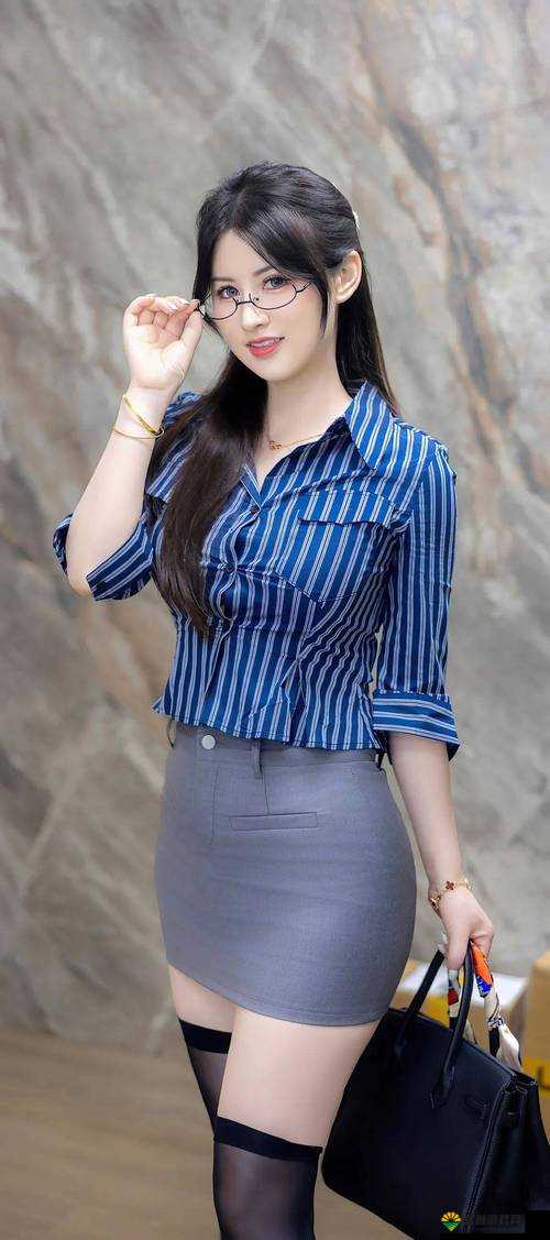 香艳职场：极品销售客服的别样上班日常