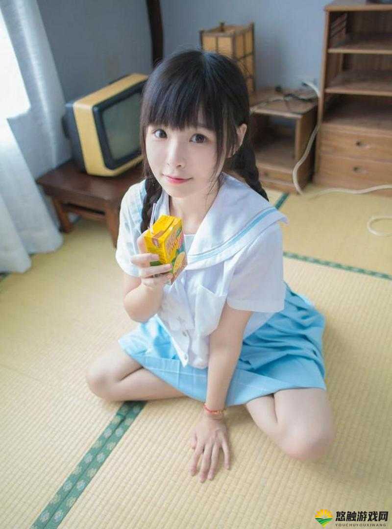 日本学生妹毛耸耸 XXX：清纯外表下的别样诱惑