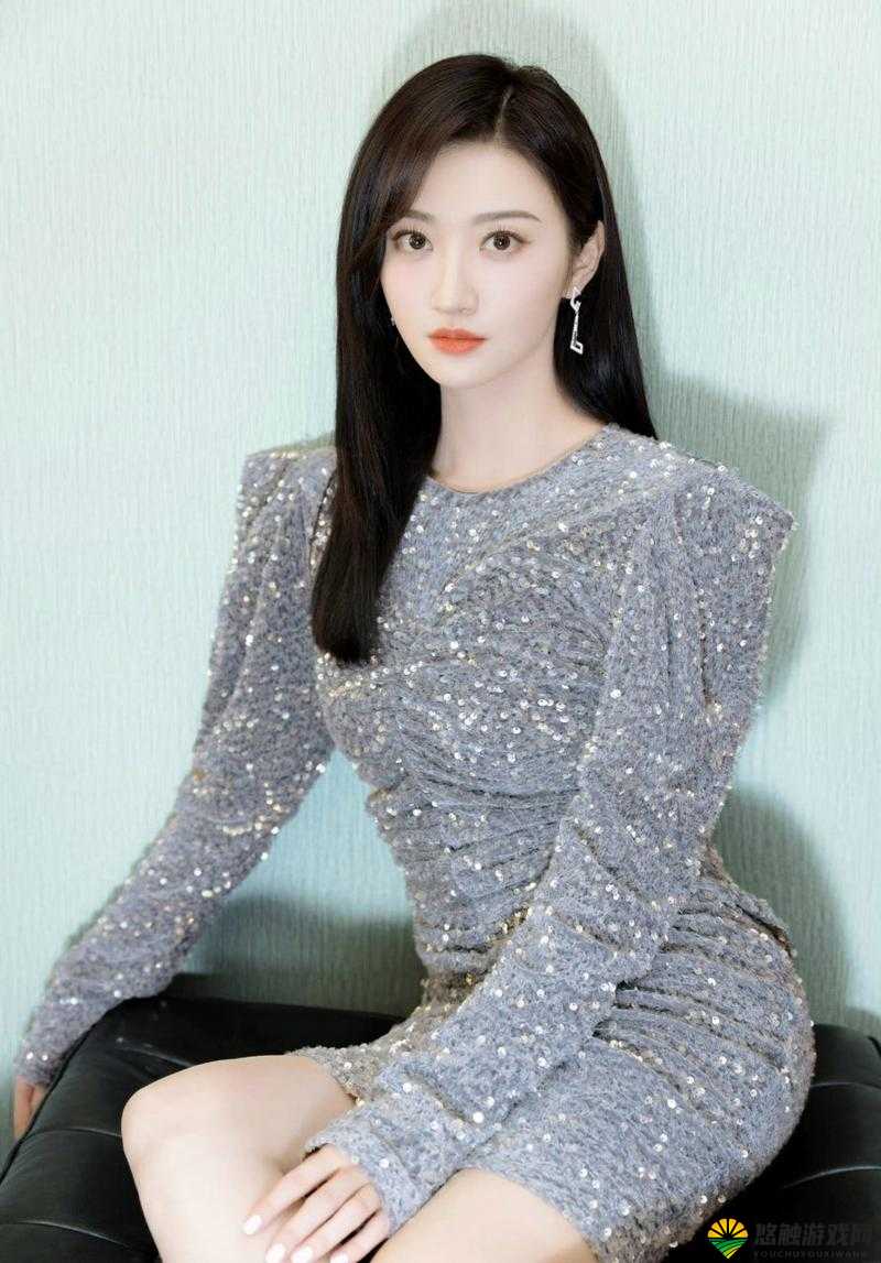 景甜相关场景中完整性搡景甜的具体描述