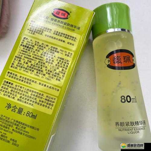 特点：国产精华液，成分安全，持久保湿，质地轻盈，使用方便