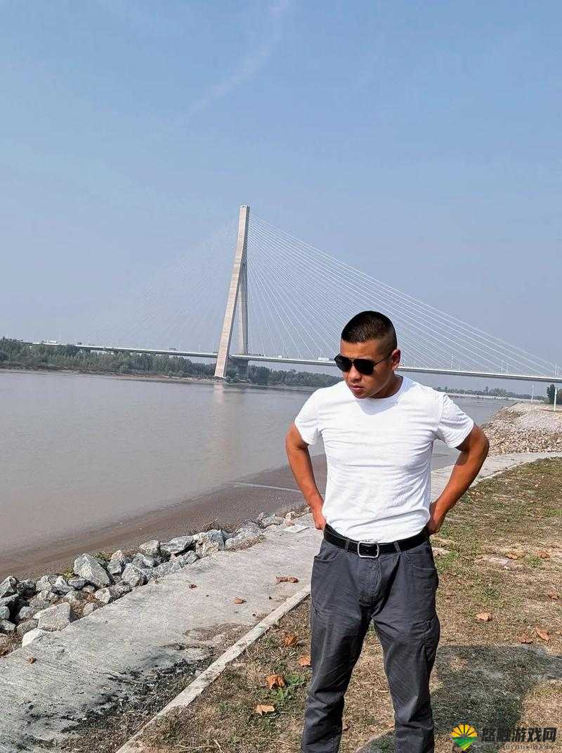 东北男人高大威猛，下面是否也很大？