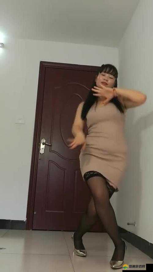 快手熟女自慰熟女av视频揭秘：深度解析熟女自慰的真实内心世界与情感表达