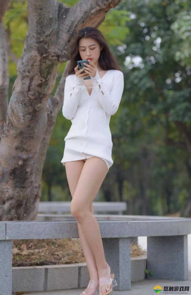腿玩年美女：揭秘长腿女神的时尚穿搭与保养秘诀，让你轻松拥有迷人双腿