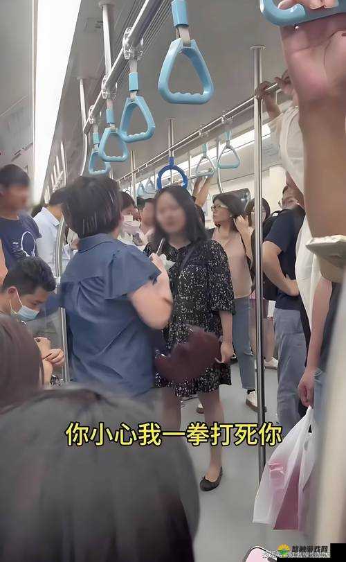 一级老女人真人做受片：真实故事揭秘，探讨社会现象与人性深层思考