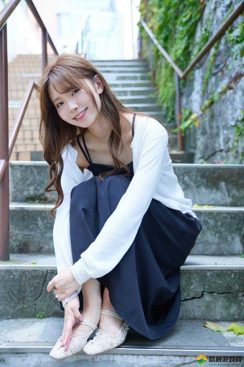 年轻娇小亚洲日本语一侠：她的魅力为何如此独特？