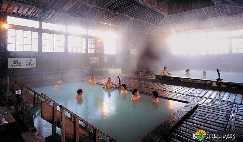 揭秘日本偷窥bath现象：背后隐藏的文化与法律问题深度解析
