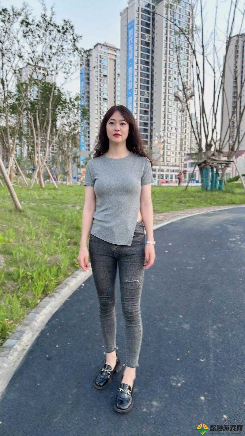 少妇免费直播：真实互动体验，带你走进她们的日常生活与情感世界