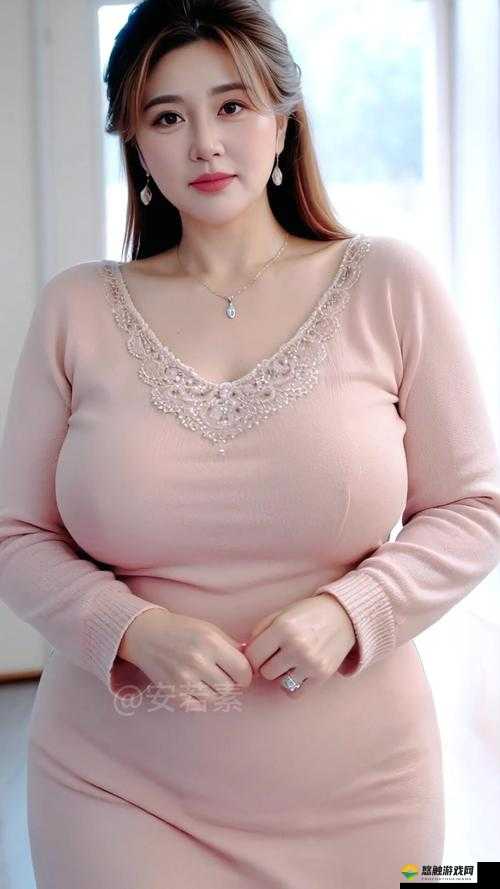 成熟丰满的熟女老师 ass 惊人，你能想象吗？