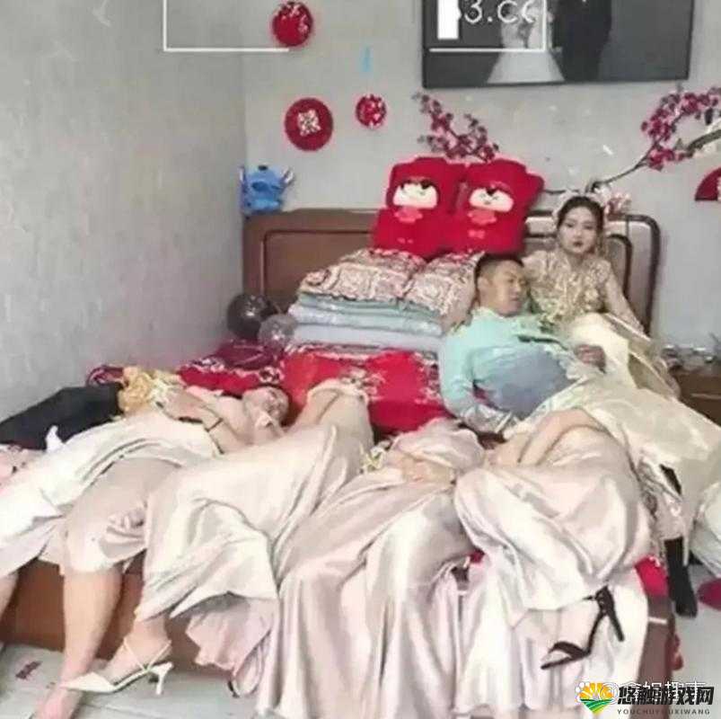 婚礼上新郎被好友恶搞，疯狂灌酒，最后直接被肉翻高 H，现场一度失控